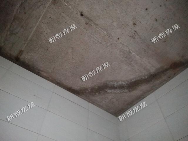 農(nóng)村新房還沒入住，就發(fā)現(xiàn)屋面就有裂縫，這是誰的責(zé)任？