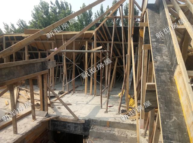 農(nóng)村新房還沒入住，就發(fā)現(xiàn)屋面就有裂縫，這是誰的責(zé)任？