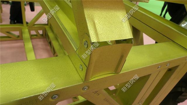 想修建輕鋼別墅？先搞清楚構(gòu)建、樓板、外墻和取暖這4個(gè)問題！