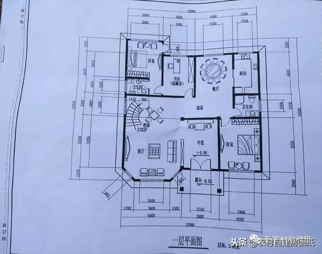 江蘇小伙回農(nóng)村自建別墅，包工包料每瓶1200，村里還有花海、草坪！