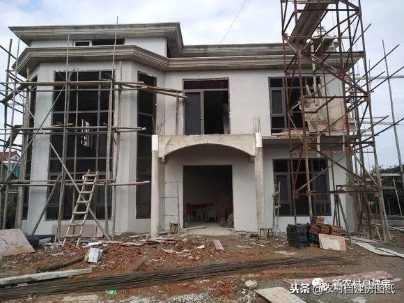 江蘇小伙回農(nóng)村自建別墅，包工包料每瓶1200，村里還有花海、草坪！