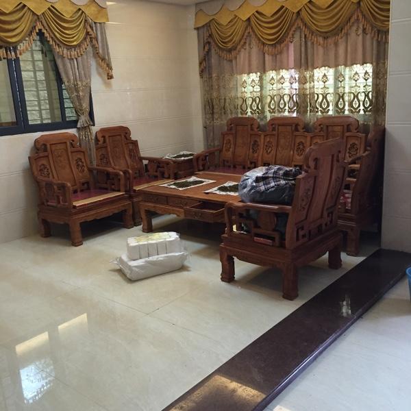 聽說這樣的農(nóng)村別墅在福建省非常普通，簡裝接地氣，樓梯有檔次！