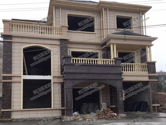 真嗨??！建成這棟農(nóng)村別墅，人生達到了巔峰，父母都笑得合不攏嘴！