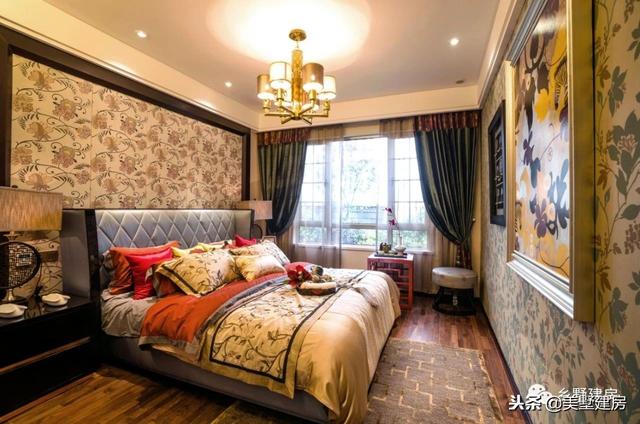 12.3X10.4米三層歐式樓房設(shè)計圖，超大落地窗戶挑空大客廳+大露臺！