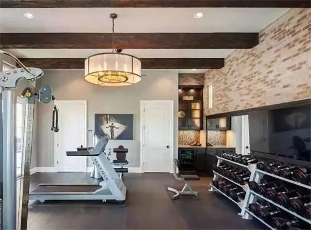 136平農(nóng)村三層別墅，經(jīng)典時尚，優(yōu)雅別致，是熙攘人群中的心靈療養(yǎng)院！