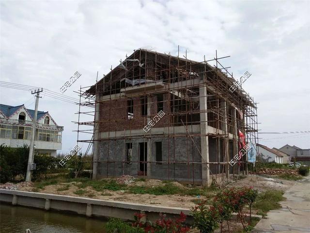 三層中式養(yǎng)老小別墅設(shè)計(jì)圖，62萬(wàn)交給專業(yè)施工隊(duì)，帶施工圖和效果圖。