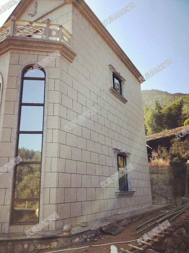 占地117平的三層別墅設(shè)計(jì)圖，帶車庫，帶實(shí)景效果圖，小戶型中的精品！