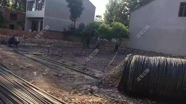 湖北農(nóng)村40萬自建2層框架別墅設(shè)計(jì)圖，包工價(jià)240每平。