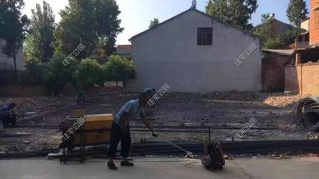 湖北農(nóng)村40萬自建2層框架別墅設(shè)計(jì)圖，包工價(jià)240每平。