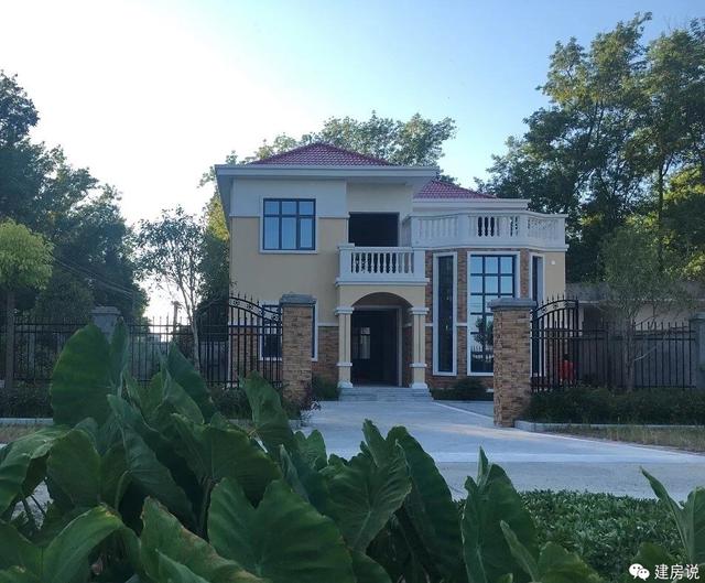 優(yōu)美二層小洋樓設(shè)計(jì)圖，20萬建別墅，實(shí)景一棟比一棟優(yōu)秀！