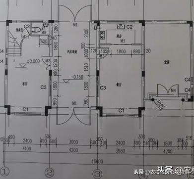 現(xiàn)代豪華兩層別墅設(shè)計(jì)圖，外觀造型較古典淡雅，創(chuàng)新設(shè)計(jì)，方正實(shí)用