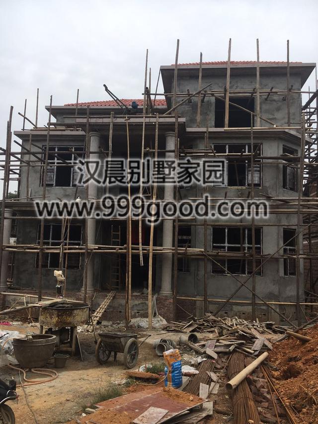 經(jīng)典氣派農(nóng)村別墅設(shè)計圖，13.1X11.4米，提高了居住的安全舒適性