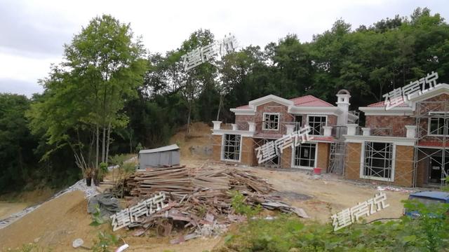 二層框架農(nóng)村自建房，25萬建村里一棟，人人看了都羨慕。