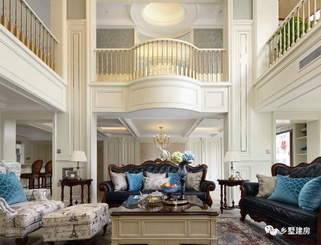 三層別墅，大氣婉約，精致絕美，露臺(tái)層層疊加，越看越喜歡。