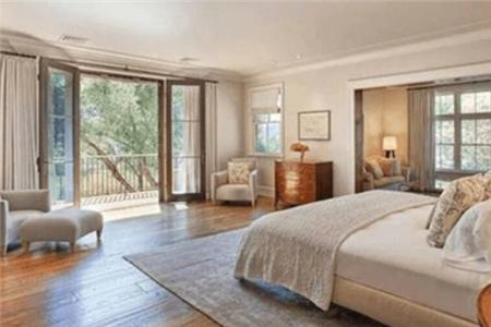 現(xiàn)代風情的四合院小別墅設(shè)計圖，簡約而不失雅致,布局精致全圖！