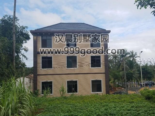 占地131平三層農(nóng)村自建房，兩種外觀配色方案，無論哪種都是不易過時。