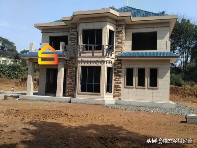 經(jīng)典農(nóng)村二層歐式小樓設(shè)計(jì)圖，外觀大氣，內(nèi)部實(shí)用，四種內(nèi)布局設(shè)計(jì)方案任你挑選。