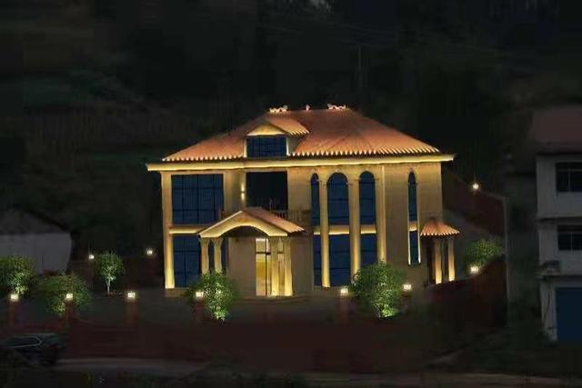 占地147平方米的二層鄉(xiāng)村小樓設(shè)計圖，花20多萬就能建成！