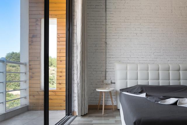 農(nóng)村建房也能建成這樣的白色別墅，設(shè)計(jì)也太新穎了吧！