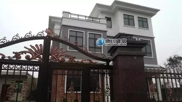 26萬以內(nèi)三層別墅設(shè)計圖，帶車庫和開放式廚房設(shè)計，實拍效果沉穩(wěn)大氣。