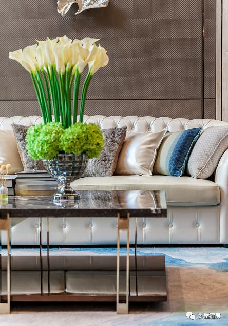 占地90平的三層歐式別墅設(shè)計(jì)圖，色調(diào)溫暖又素雅，南北通透，小宅基地的福音！