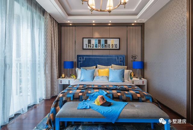 占地90平的三層歐式別墅設(shè)計(jì)圖，色調(diào)溫暖又素雅，南北通透，小宅基地的福音！