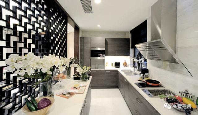 10.26X13.56米的六層徽派別墅設(shè)計(jì)圖，徽派照樣能建高層，那在整個(gè)鎮(zhèn)上，可是最耀眼的呢！