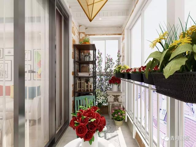 帶走廊飄窗長陽臺的二層鄉(xiāng)村別墅設(shè)計(jì)圖，外觀樸素自然，非常適合父母養(yǎng)老。