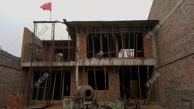 鄉(xiāng)村預(yù)算15萬自建房屋設(shè)計(jì)圖，22萬花完卻只起了毛坯，感嘆農(nóng)村蓋房艱辛