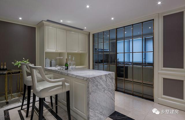 鄉(xiāng)村歐式三層別墅設(shè)計(jì)圖，造型立體，配色柔和又喜慶，且內(nèi)外兼修！