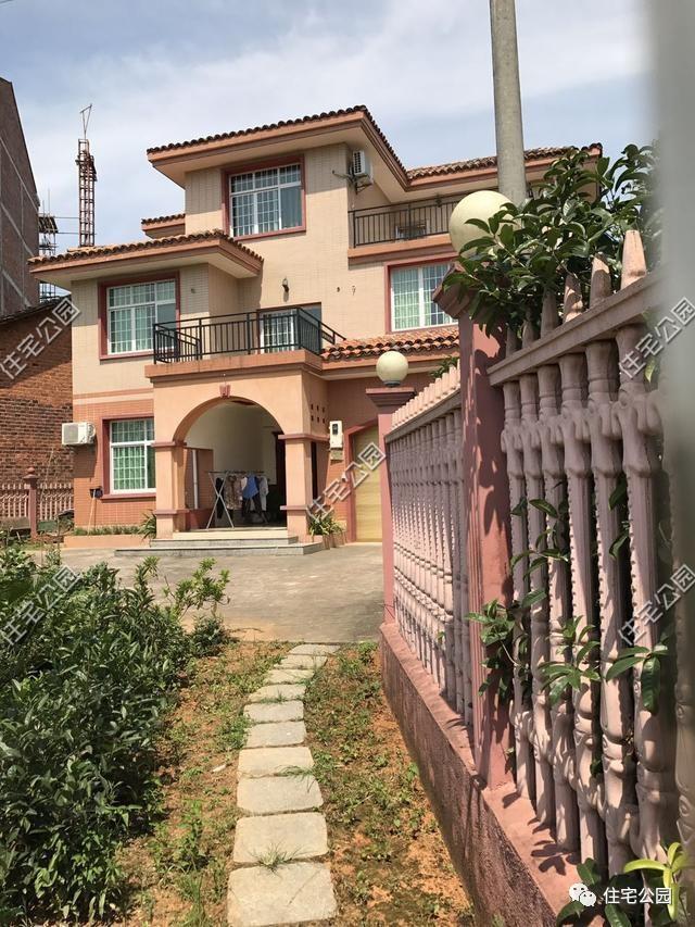 實拍湖南35萬蓋3層洋樓帶設(shè)計圖，同村出價100萬都不賣，這是為啥？