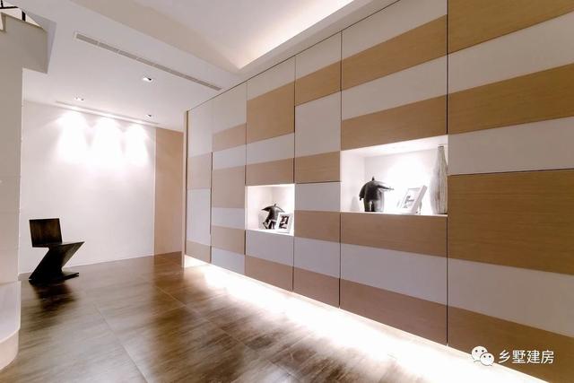 簡(jiǎn)歐風(fēng)別墅設(shè)計(jì)圖，11X9.6米帶閣樓設(shè)計(jì)別具一格，適合農(nóng)村自建！