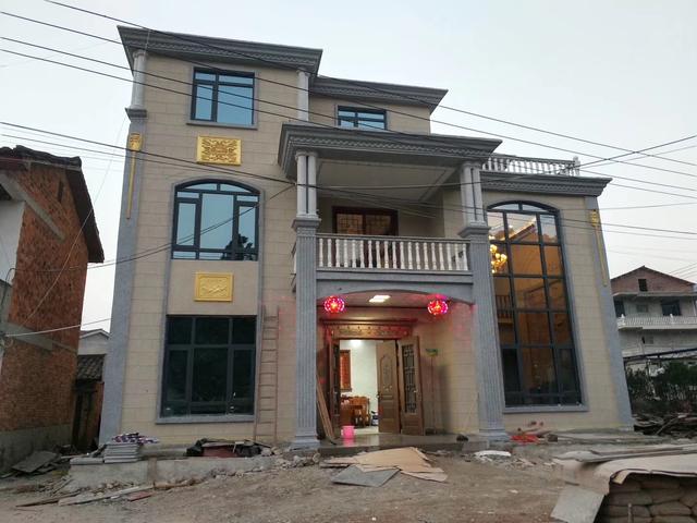 精美三層別墅設(shè)計圖，湖南小伙60萬建，主體剛落成村里人都說氣派，圖紙快快收藏好