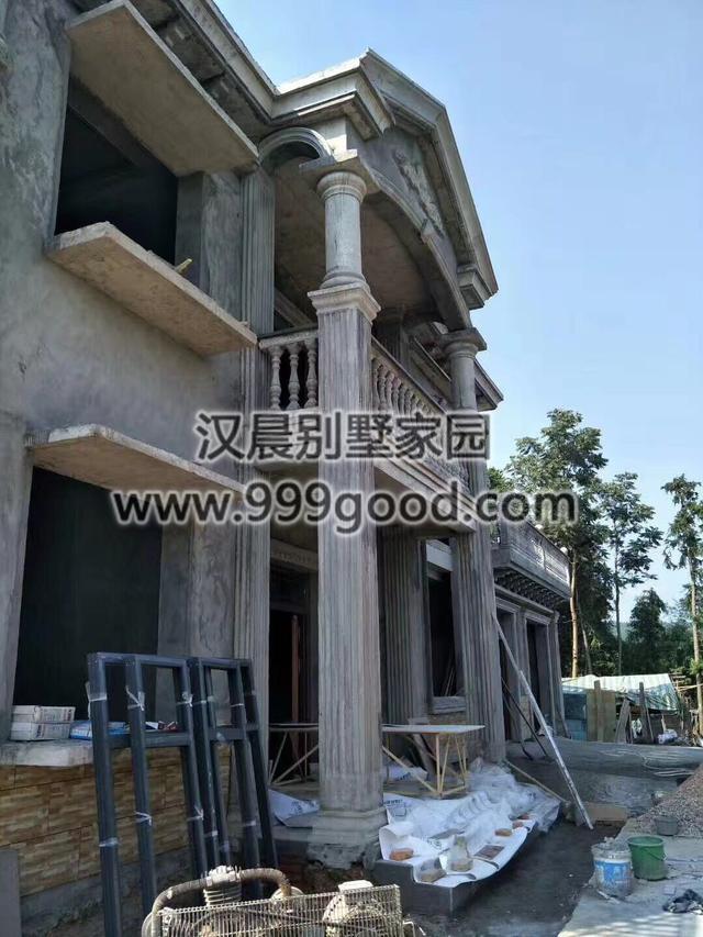 這棟實(shí)力派的農(nóng)村二層別墅占地206平，絕對(duì)會(huì)閃耀全村