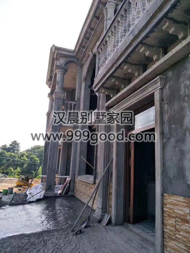 這棟實(shí)力派的農(nóng)村二層別墅占地206平，絕對(duì)會(huì)閃耀全村