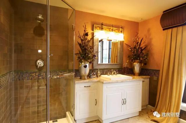 農(nóng)村簡歐式風(fēng)格別墅設(shè)計(jì)圖，客廳挑空，施工難度不大、造價(jià)不算太高