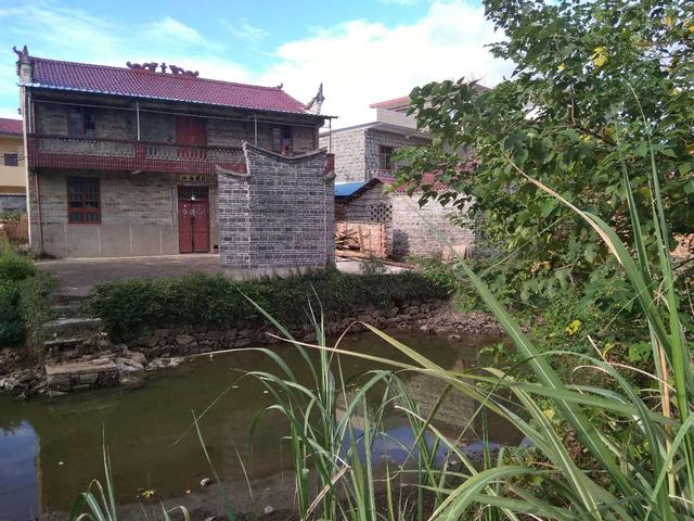 江西吉安別墅項(xiàng)目概況：中式別墅設(shè)計(jì)圖，占地140平左右