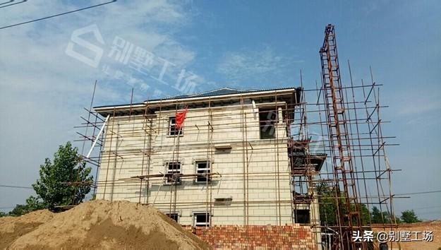 農(nóng)村三層復(fù)式自建房屋設(shè)計(jì)圖，主體造價(jià)在30萬(wàn)左右。