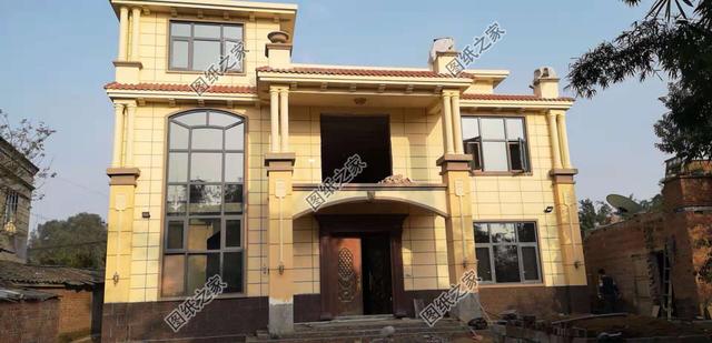 河南張總曬自建的民宿，二層半的，附戶型設(shè)計方案