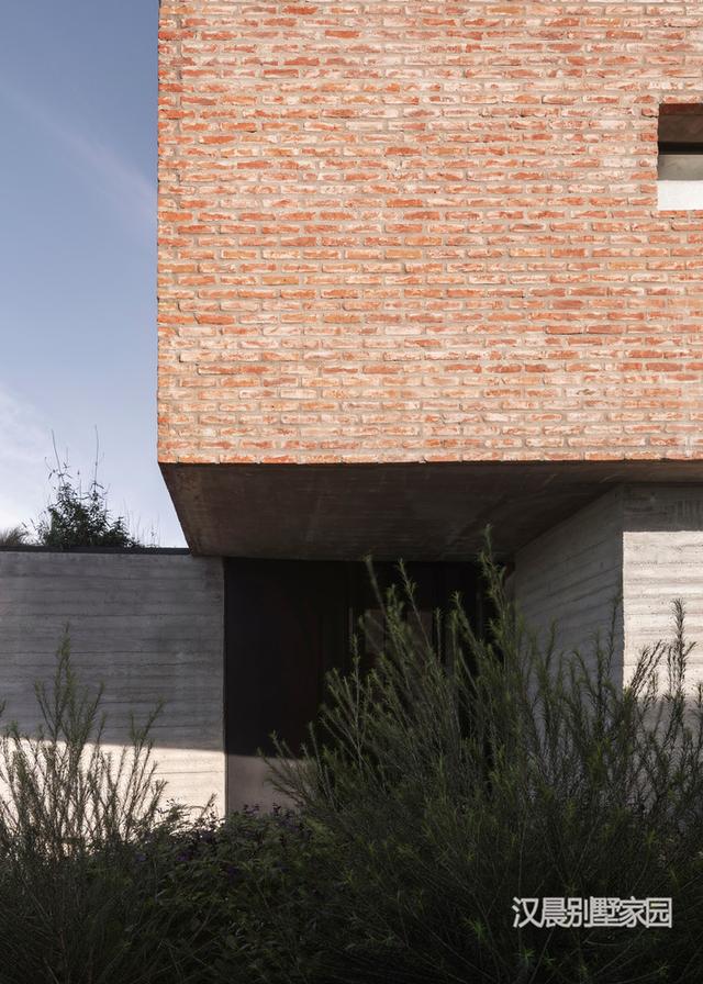 國外二層個(gè)性別墅效果圖，符合中國人的喜歡嗎