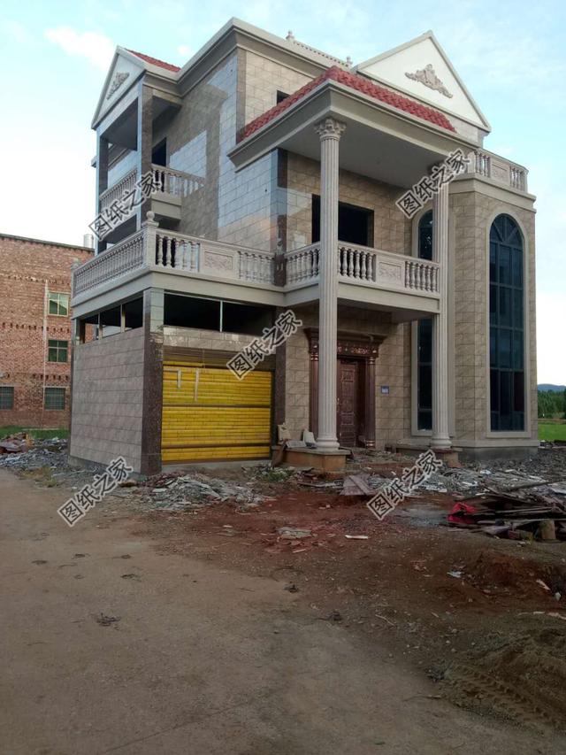 圖紙之家建房案例：歐式三層旋轉樓梯別墅，這套圖紙經(jīng)典到哪里都能看到