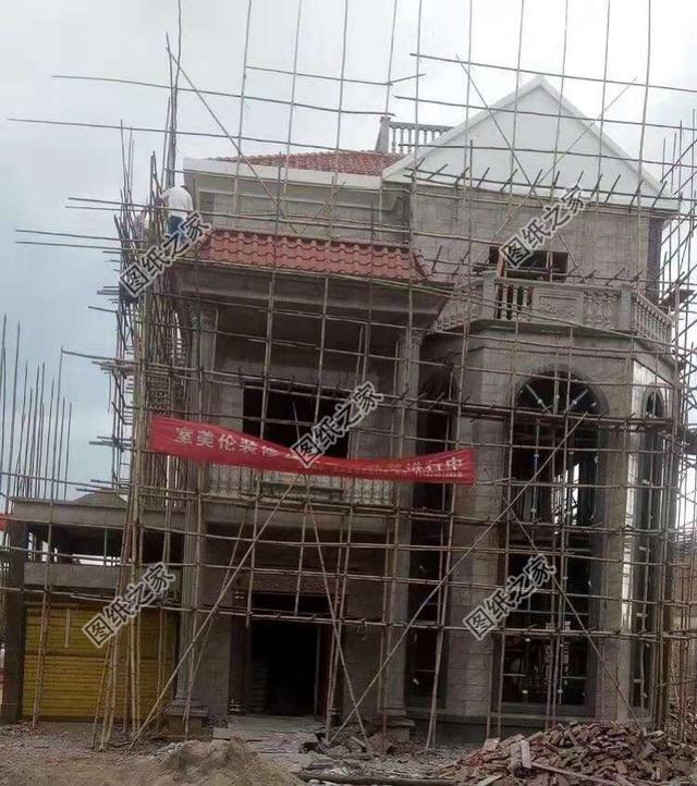 圖紙之家建房案例：歐式三層旋轉樓梯別墅，這套圖紙經(jīng)典到哪里都能看到