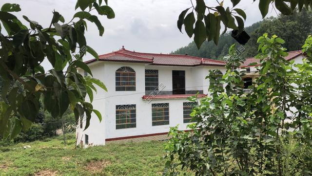 陜西回農(nóng)村自建房，48萬(wàn)建3層小樓，超值