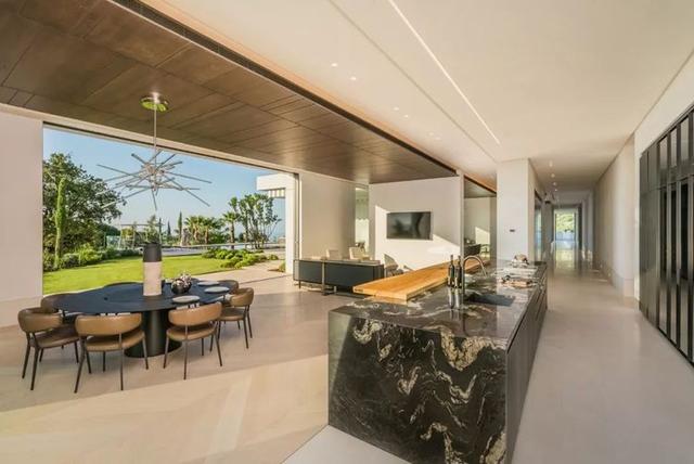 全球頂級別墅，售價(jià)2.5億，從沒見過這么驚艷的泳池