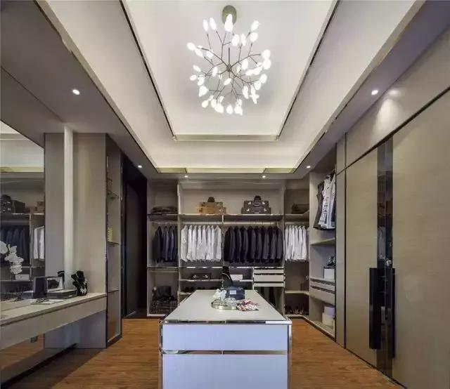 1000平新中式獨(dú)棟別墅實(shí)拍，前后都有庭院，千萬(wàn)身價(jià)才敢建