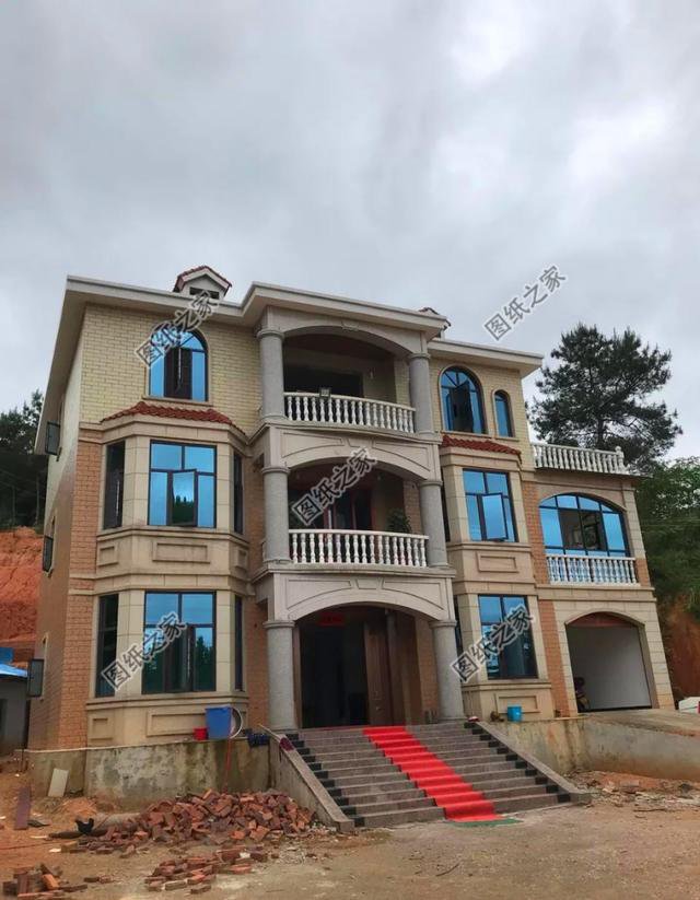 140平簡歐三層別墅建造實拍圖，附戶型設(shè)計圖，豪