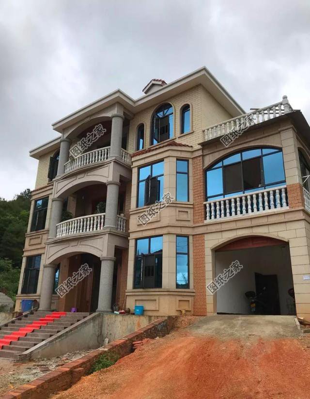 140平簡歐三層別墅建造實拍圖，附戶型設(shè)計圖，豪