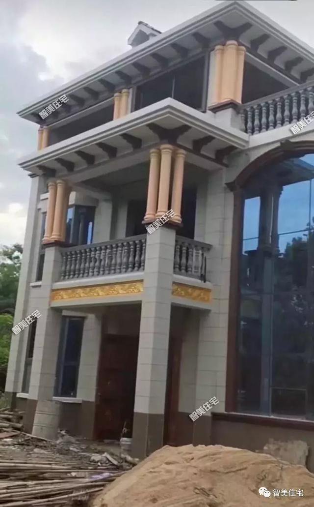 三層簡(jiǎn)歐房子設(shè)計(jì)方案圖，不錯(cuò)的民房設(shè)計(jì)，占地120平-130平方米