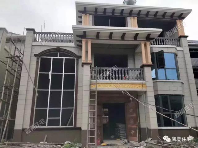 三層簡(jiǎn)歐房子設(shè)計(jì)方案圖，不錯(cuò)的民房設(shè)計(jì)，占地120平-130平方米