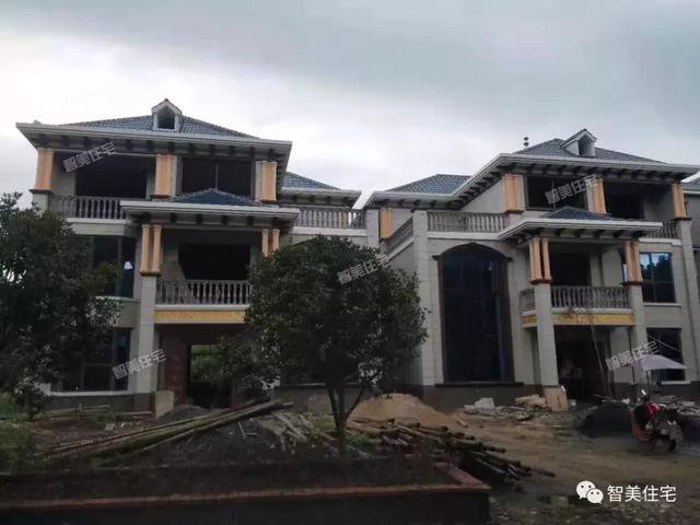 三層簡(jiǎn)歐房子設(shè)計(jì)方案圖，不錯(cuò)的民房設(shè)計(jì)，占地120平-130平方米